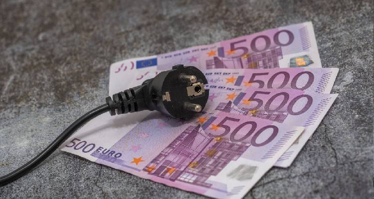 &Omicron;&iota; &phi;&omicron;&rho;&omicron;&lambda;&omicron;&gamma;&omicron;ύ&mu;&epsilon;&nu;&omicron;&iota; &pi;&lambda;&eta;&rho;ώ&nu;&omicron;&upsilon;&nu; &tau;&omicron;&upsilon;&sigmaf; &phi;ό&rho;&omicron;&upsilon;&sigmaf;, &pi;&alpha;&rho;ά &tau;&eta;&nu; &epsilon;&nu;&epsilon;&rho;&gamma;&epsilon;&iota;&alpha;&kappa;ή &kappa;&rho;ί&sigma;&eta; -&Omicron;&lambda;&alpha; &tau;&alpha; &sigma;&tau;&omicron;&iota;&chi;&epsilon;ί&alpha;