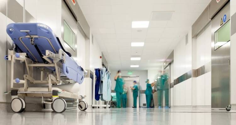 &Epsilon;&mu;&beta;&omicron;&lambda;&iota;&alpha;&sigma;&mu;ό&sigmaf; Covid &kappa;&alpha;&iota; &sigma;&tau;&alpha; &phi;&alpha;&rho;&mu;&alpha;&kappa;&epsilon;ί&alpha; &alpha;&nu;&tau;ί 5 &epsilon;&upsilon;&rho;ώ, &iota;&delta;&iota;&omega;&tau;&iota;&kappa;ά &iota;&alpha;&tau;&rho;&epsilon;ί&alpha; &gamma;&iota;&alpha; &gamma;&iota;&alpha;&tau;&rho;&omicron;ύ&sigmaf; &tau;&omicron;&upsilon; &Epsilon;&Sigma;&Upsilon; | &Tau;&iota; &pi;&rho;&omicron;&beta;&lambda;έ&pi;&epsilon;&iota; &tau;&omicron; &nu;έ&omicron; &nu;&omicron;&mu;&omicron;&sigma;&chi;έ&delta;&iota;&omicron;