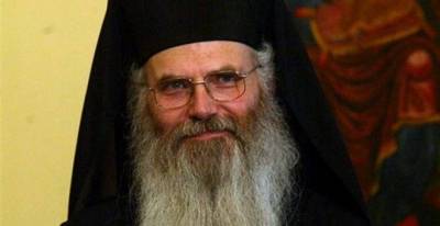 &Mu;&eta;&tau;&rho;&omicron;&pi;&omicron;&lambda;ί&tau;&eta;&sigmaf; &Mu;&epsilon;&sigma;&omicron;&gamma;&alpha;ί&alpha;&sigmaf;: &laquo;&Psi;&eta;&phi;ί&sigma;&tau;&epsilon; &mu;ό&nu;&omicron; &alpha;&nu;&theta;&rho;ώ&pi;&omicron;&upsilon;&sigmaf; &pi;&omicron;&upsilon; &pi;&iota;&sigma;&tau;&epsilon;ύ&omicron;&upsilon;&nu; &sigma;&tau;&omicron; &Theta;&epsilon;ό, &alpha;&lambda;&lambda;&iota;ώ&sigmaf; &alpha;&mu;&alpha;&rho;&tau;ά&nu;&epsilon;&tau;&epsilon;&raquo;.