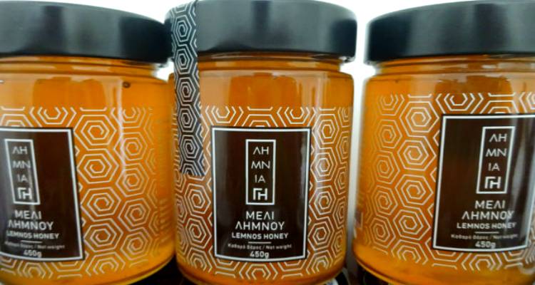 &laquo;&Lambda;&eta;&mu;&nu;ί&alpha; &Gamma;&eta;&raquo;: &Omicron; &theta;&eta;&sigma;&alpha;&upsilon;&rho;ό&sigmaf; &tau;&eta;&sigmaf; &Lambda;ή&mu;&nu;&omicron;&upsilon; &sigma;&upsilon;&sigma;&tau;ή&nu;&epsilon;&tau;&alpha;&iota; &sigma;&tau;&omicron;&upsilon;&sigmaf; Έ&lambda;&lambda;&eta;&nu;&epsilon;&sigmaf; &kappa;&alpha;&tau;&alpha;&nu;&alpha;&lambda;&omega;&tau;έ&sigmaf; (mp3)