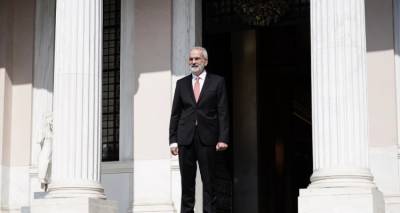 &Omicron;&rho;&kappa;ί&zeta;&epsilon;&tau;&alpha;&iota; &sigma;&tau;&iota;&sigmaf; 12:00 &eta; &upsilon;&pi;&eta;&rho;&epsilon;&sigma;&iota;&alpha;&kappa;ή &kappa;&upsilon;&beta;έ&rho;&nu;&eta;&sigma;&eta; -Ό&lambda;&omicron;&iota; &omicron;&iota; &nu;έ&omicron;&iota; &upsilon;&pi;&omicron;&upsilon;&rho;&gamma;&omicron;ί &gamma;&iota;&alpha; έ&nu;&alpha;&nu; &mu;ή&nu;&alpha;