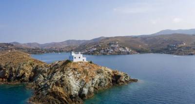 Τζια: Πού μπορεί να οφείλονται τα αυξημένα κρούσματα γαστρεντερίτιδας -Καθηγητής επιδημιολογίας εξηγεί