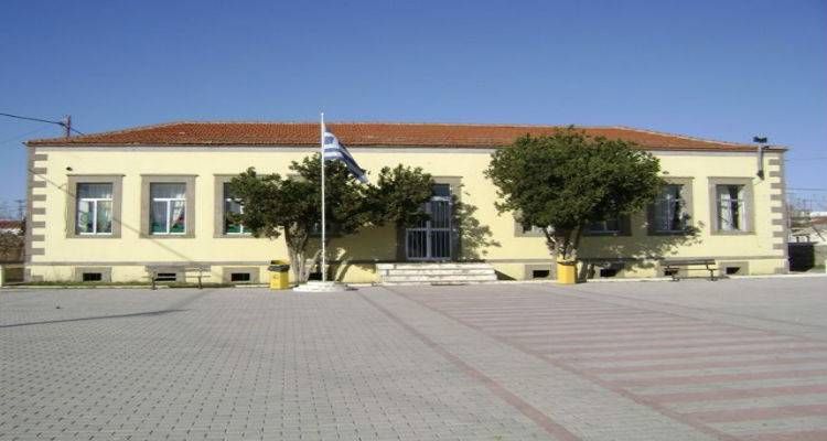 &Pi;&lambda;ά&kappa;&alpha; &Lambda;ή&mu;&nu;&omicron;&upsilon;: &Epsilon;&nu;&eta;&mu;&epsilon;&rho;&omega;&tau;&iota;&kappa;ή &omicron;&mu;&iota;&lambda;ί&alpha; &kappa;&alpha;&iota; έ&kappa;&theta;&epsilon;&sigma;&eta; &lambda;&omicron;&upsilon;&lambda;&omicron;&upsilon;&delta;&iota;ώ&nu; &gamma;&iota;&alpha; &tau;&eta;&nu; &gamma;&iota;&omicron;&rho;&tau;ή &tau;&eta;&sigmaf; &mu;&eta;&tau;έ&rho;&alpha;&sigmaf;