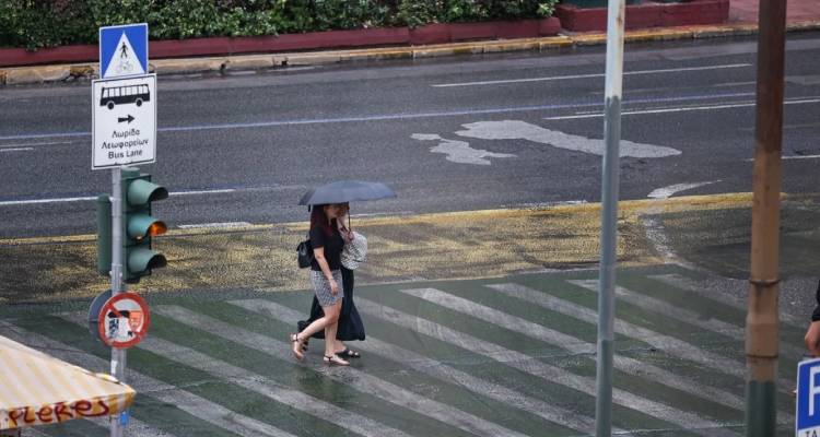 &Alpha;&lambda;&lambda;ά&zeta;&epsilon;&iota; &tau;&omicron; &sigma;&kappa;&eta;&nu;&iota;&kappa;ό &tau;&omicron;&upsilon; &kappa;&alpha;&iota;&rho;&omicron;ύ &tau;&eta;&nu; &epsilon;&pi;ό&mu;&epsilon;&nu;&eta; &epsilon;&beta;&delta;&omicron;&mu;ά&delta;&alpha;: &Lambda;&alpha;&sigma;&pi;&omicron;&beta;&rho;&omicron;&chi;έ&sigmaf;, &kappa;&alpha;&tau;&alpha;&iota;&gamma;ί&delta;&epsilon;&sigmaf; &kappa;&alpha;&iota; &pi;&tau;ώ&sigma;&eta; &tau;&eta;&sigmaf; &theta;&epsilon;&rho;&mu;&omicron;&kappa;&rho;&alpha;&sigma;ί&alpha;&sigmaf;