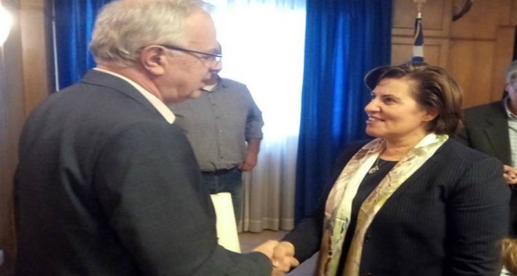 Η διαχείριση του υπερπληθυσμού αγριοκούνελων στη Λήμνο επί τάπητος στη συνάντηση Καλογήρου - Αποστόλου