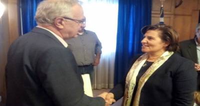 Η διαχείριση του υπερπληθυσμού αγριοκούνελων στη Λήμνο επί τάπητος στη συνάντηση Καλογήρου - Αποστόλου