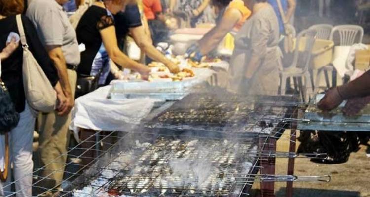 Γιορτή σαρδέλας στο λιμάνι της Πλάκας