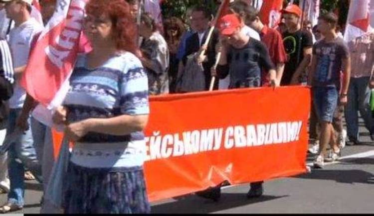 &Omicron;&upsilon;&kappa;&rho;&alpha;&nu;ί&alpha;: &Sigma;&upsilon;&gamma;&kappa;έ&nu;&tau;&rho;&omega;&sigma;&eta; &delta;&iota;&alpha;&mu;&alpha;&rho;&tau;&upsilon;&rho;ί&alpha;&sigmaf; &gamma;&iota;&alpha; &tau;&omicron; &beta;&iota;&alpha;&sigma;&mu;ό &mu;&iota;&alpha;&sigmaf; &gamma;&upsilon;&nu;&alpha;ί&kappa;&alpha;&sigmaf; &alpha;&pi;ό &alpha;&sigma;&tau;&upsilon;&nu;&omicron;&mu;&iota;&kappa;&omicron;ύ&sigmaf;
