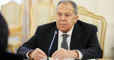 &Lambda;&alpha;&beta;&rho;ό&phi; &kappa;&alpha;&tau;ά &Alpha;&theta;ή&nu;&alpha;&sigmaf;: &Delta;&iota;έ&kappa;&omicron;&psi;&epsilon; &sigma;&upsilon;&nu;&epsilon;&rho;&gamma;&alpha;&sigma;ί&alpha; &delta;&epsilon;&kappa;&alpha;&epsilon;&tau;&iota;ώ&nu; &mu;&epsilon; &tau;&eta; &Rho;&omega;&sigma;ί&alpha;, έ&sigma;&tau;&epsilon;&iota;&lambda;&epsilon; ό&pi;&lambda;&alpha; &sigma;&tau;&eta;&nu; &Omicron;&upsilon;&kappa;&rho;&alpha;&nu;ί&alpha; &chi;&omega;&rho;ί&sigmaf; &nu;&alpha; &sigma;&kappa;&epsilon;&phi;&tau;&epsilon;ί &tau;&omicron;&upsilon;&sigmaf; Έ&lambda;&lambda;&eta;&nu;&epsilon;&sigmaf; &pi;&omicron;&upsilon; &zeta;&omicron;&upsilon;&nu; &epsilon;&kappa;&epsilon;ί