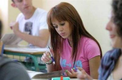 «Ψαλίδι» στους εισακτέους φέρνουν οι συγχωνεύσεις σε ΑΕΙ και ΤΕΙ