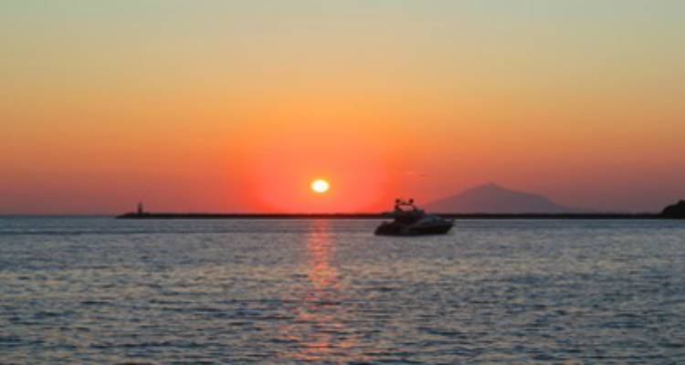&Kappa;&alpha;&lambda;ώ&sigmaf; ή&lambda;&theta;&alpha;&tau;&epsilon; &sigma;&tau;&eta; &Lambda;ή&mu;&nu;&omicron;