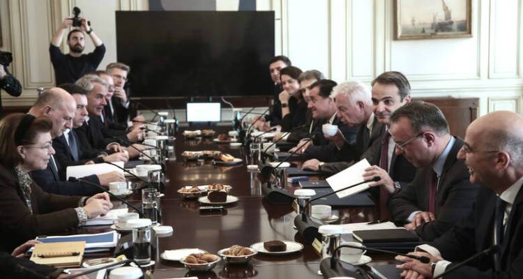 &Phi;&omega;&tau;&omicron;&gamma;&rho;&alpha;&phi;ί&alpha;: &Lambda;&Iota;&Alpha;&Kappa;&Omicron;&Sigma; &Gamma;&Iota;&Alpha;&Nu;&Nu;&Eta;&Sigma;/&Iota;&Nu;&Tau;&Iota;&Mu;&Epsilon;