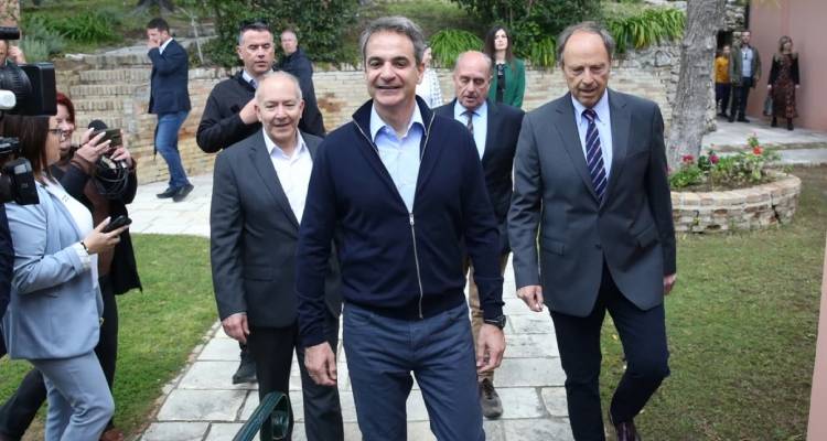 &Mu;&eta;&tau;&sigma;&omicron;&tau;ά&kappa;&eta;&sigmaf;: &Tau;&omicron; &Sigma;ά&beta;&beta;&alpha;&tau;&omicron; 22 &Alpha;&pi;&rho;&iota;&lambda;ί&omicron;&upsilon; &kappa;&lambda;&epsilon;ί&nu;&epsilon;&iota; &eta; &Beta;&omicron;&upsilon;&lambda;ή | &Xi;&epsilon;&kappa;&iota;&nu;ά&epsilon;&iota; &epsilon;&pi;ί&sigma;&eta;&mu;&alpha; &eta; &pi;&rho;&omicron;&epsilon;&kappa;&lambda;&omicron;&gamma;&iota;&kappa;ή &pi;&epsilon;&rho;ί&omicron;&delta;&omicron;&sigmaf;