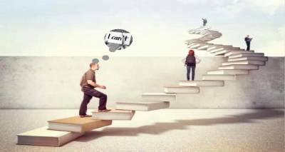 Μια αγκαλιά λέξεις για σένα που αύριο γράφεις...