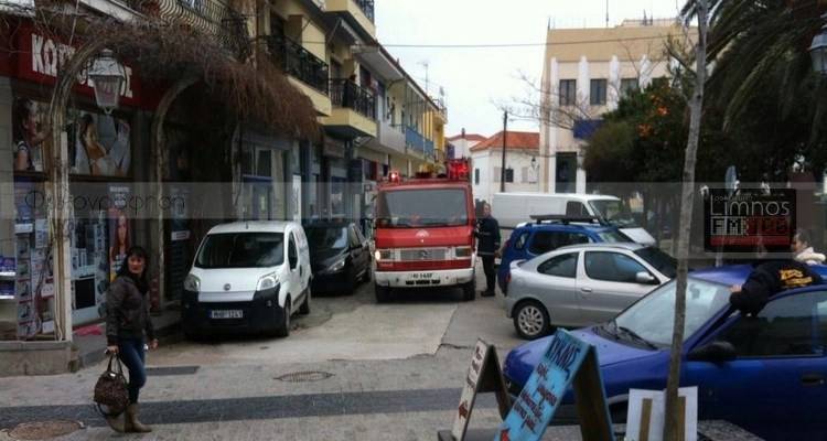 Ά&kappa;&upsilon;&rho;&omicron;&sigmaf; &omicron; &sigma;&upsilon;&nu;&alpha;&gamma;&epsilon;&rho;&mu;ό&sigmaf; &gamma;&iota;&alpha; &phi;&omega;&tau;&iota;ά &sigma;&tau;&eta;&nu; &pi;&lambda;&alpha;&tau;&epsilon;ί&alpha; &Omicron;&Tau;&Epsilon;