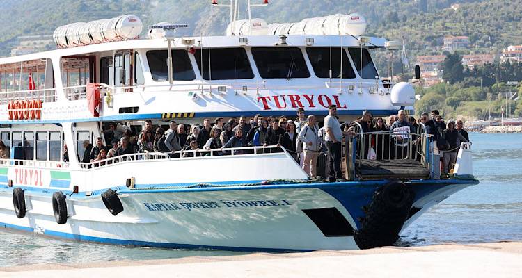 &Sigma;&tau;&eta; &Lambda;ή&mu;&nu;&omicron; &omicron; &pi;&lambda;&omicron;&iota;&omicron;&kappa;&tau;ή&tau;&eta;&sigmaf; &tau;&eta;&sigmaf; TURYOL | &Sigma;&tau;ό&chi;&omicron;&sigmaf; &eta; &tau;&omicron;&upsilon;&rho;&iota;&sigma;&tau;&iota;&kappa;ή &sigma;ύ&nu;&delta;&epsilon;&sigma;&eta; &mu;&epsilon; &tau;&alpha; &tau;&omicron;&upsilon;&rho;&kappa;&iota;&kappa;ά &pi;&alpha;&rho;ά&lambda;&iota;&alpha;