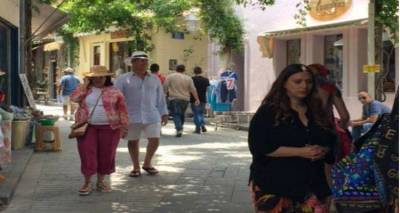 Σε πασχαλινούς ρυθμούς τα καταστήματα στη Μύρινα