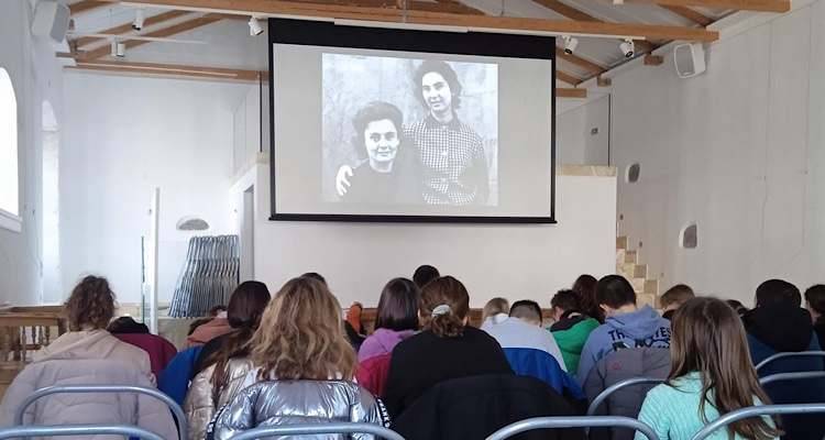 &Mu;&epsilon; &epsilon;&pi;&iota;&tau;&upsilon;&chi;ί&alpha; &eta; &epsilon;&kappa;&delta;ή&lambda;&omega;&sigma;&eta; &gamma;&iota;&alpha; &tau;&eta;&nu; Ά&lambda;&kappa;&eta; &Zeta;έ&eta; | &Sigma;&upsilon;&nu;&epsilon;&chi;ί&zeta;&omicron;&nu;&tau;&alpha;&iota; &omicron;&iota; &pi;&rho;&omicron;&beta;&omicron;&lambda;έ&sigmaf; &sigma;&tau;&omicron;&nu; &Pi;&omicron;&lambda;&upsilon;&chi;ώ&rho;&omicron; &Alpha;&pi;&omicron;&theta;ή&kappa;&eta;