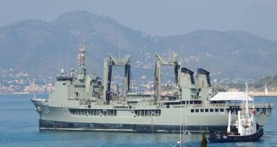 &Mu;&epsilon;&tau;ά &tau;&eta; &Lambda;ή&mu;&nu;&omicron; &kappa;&alpha;&iota; &tau;&omicron;&nu; &Pi;&epsilon;&iota;&rho;&alpha;&iota;ά &alpha;&nu;&alpha;&chi;ώ&rho;&eta;&sigma;&epsilon; &tau;&omicron; HMAS Success &tau;&omicron;&upsilon; &Alpha;&upsilon;&sigma;&tau;&rho;&alpha;&lambda;&iota;&alpha;&nu;&omicron;ύ &Pi;&omicron;&lambda;&epsilon;&mu;&iota;&kappa;&omicron;ύ &Nu;&alpha;&upsilon;&tau;&iota;&kappa;&omicron;ύ