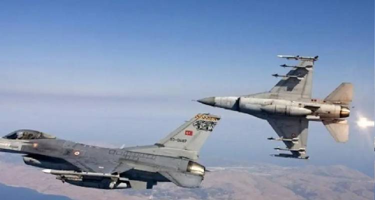&Eta; &Tau;&omicron;&upsilon;&rho;&kappa;ί&alpha; &pi;&rho;&omicron;&kappa;&alpha;&lambda;&epsilon;ί &mu;&epsilon; &mu;&pi;&alpha;&rho;ά&zeta; &upsilon;&pi;&epsilon;&rho;&pi;&tau;ή&sigma;&epsilon;&omega;&nu; &sigma;&epsilon; έ&xi;&iota; &epsilon;&lambda;&lambda;&eta;&nu;&iota;&kappa;ά &nu;&eta;&sigma;&iota;ά