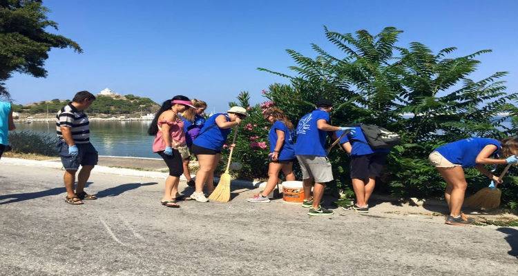 &Pi;&alpha;&rho;ά&delta;&epsilon;&iota;&gamma;&mu;&alpha; &pi;&rho;&omicron;&sigmaf; &mu;ί&mu;&eta;&sigma;&eta; &pi;&rho;ό&sigma;&kappa;&omicron;&pi;&omicron;&iota; &alpha;&pi;ό &tau;&eta;&nu; &Kappa;&omicron;&zeta;ά&nu;&eta; | &Kappa;&alpha;&theta;ά&rho;&iota;&sigma;&alpha;&nu; &tau;&eta;&nu; &epsilon;ί&sigma;&omicron;&delta;&omicron; &tau;&eta;&sigmaf; &Mu;ύ&rho;&iota;&nu;&alpha;&sigmaf; &epsilon;&theta;&epsilon;&lambda;&omicron;&nu;&tau;&iota;&kappa;ά (photos + mp3)