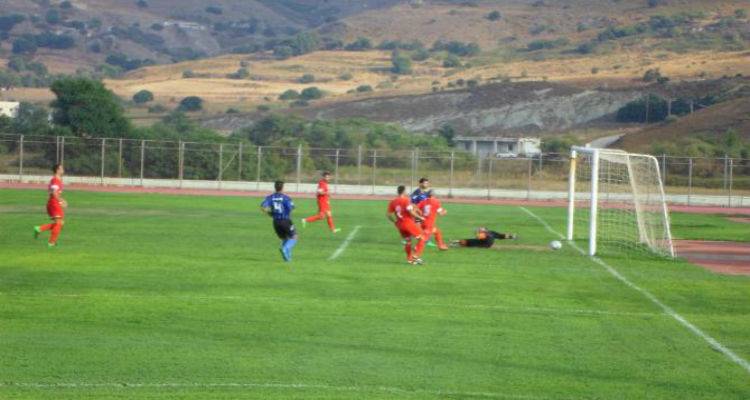 Ά&nu;&omicron;&iota;&xi;&epsilon; &eta; &alpha;&upsilon;&lambda;&alpha;ί&alpha; &tau;&omicron;&upsilon; &pi;&rho;&omega;&tau;&alpha;&theta;&lambda;ή&mu;&alpha;&tau;&omicron;&sigmaf; &pi;&omicron;&delta;&omicron;&sigma;&phi;&alpha;ί&rho;&omicron;&upsilon; &sigma;&tau;&eta; &Lambda;ή&mu;&nu;&omicron;