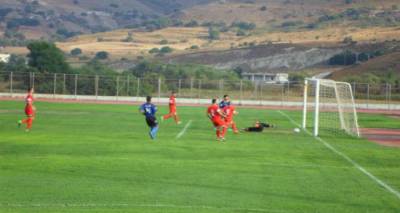 Ά&nu;&omicron;&iota;&xi;&epsilon; &eta; &alpha;&upsilon;&lambda;&alpha;ί&alpha; &tau;&omicron;&upsilon; &pi;&rho;&omega;&tau;&alpha;&theta;&lambda;ή&mu;&alpha;&tau;&omicron;&sigmaf; &pi;&omicron;&delta;&omicron;&sigma;&phi;&alpha;ί&rho;&omicron;&upsilon; &sigma;&tau;&eta; &Lambda;ή&mu;&nu;&omicron;