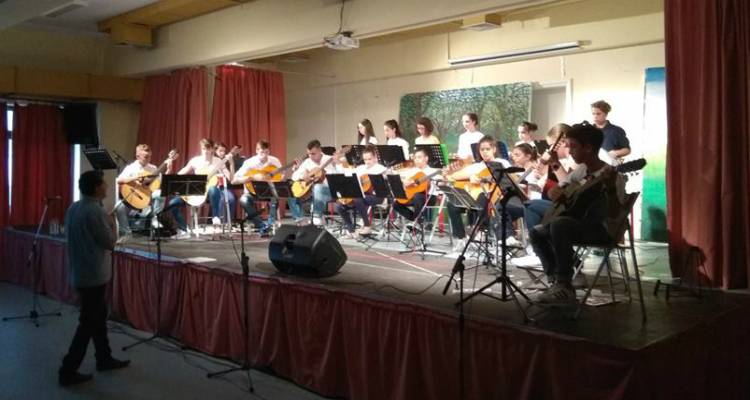 &Mu;&epsilon; &epsilon;&pi;&iota;&tau;&upsilon;&chi;ί&alpha; &omicron;&iota; &epsilon;&kappa;&delta;&eta;&lambda;ώ&sigma;&epsilon;&iota;&sigmaf; &tau;&omicron;&upsilon; &Mu;&omicron;&upsilon;&sigma;&iota;&kappa;&omicron;ύ &Epsilon;&rho;&gamma;&alpha;&sigma;&tau;&eta;&rho;ί&omicron;&upsilon; &Lambda;ή&mu;&nu;&omicron;&upsilon; (photos &amp; video)