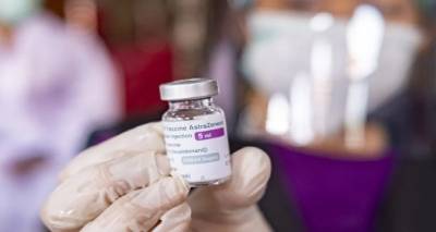 &Eta; &Gamma;&epsilon;&rho;&mu;&alpha;&nu;ί&alpha; &laquo;&pi;&alpha;&gamma;ώ&nu;&epsilon;&iota;&raquo; &xi;&alpha;&nu;ά &tau;&omicron; AstraZeneca