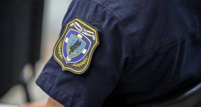 Αστυνομικός έπαιρνε «γρηγορόσημο» για να εξυπηρετεί πρόσφυγες στην έκδοση αδειών και εγγράφων