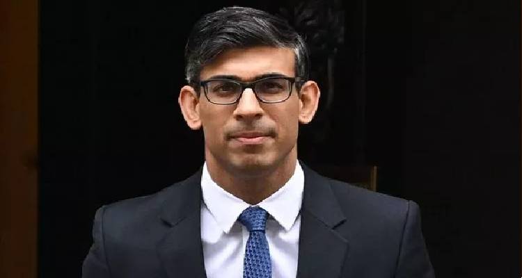 &Beta;&rho;&epsilon;&tau;&alpha;&nu;ί&alpha; : &Omicron; &Rho;ί&sigma;&iota; &Sigma;&omicron;ύ&nu;&alpha;&kappa; &kappa;ά&nu;&epsilon;&iota; έ&kappa;&kappa;&lambda;&eta;&sigma;&eta; &gamma;&iota;&alpha; &tau;&eta;&nu; &epsilon;&pi;ί&tau;&epsilon;&upsilon;&xi;&eta; &tau;&eta;&sigmaf; &epsilon;&iota;&rho;ή&nu;&eta;&sigmaf; &sigma;&tau;&eta;&nu; &Omicron;&upsilon;&kappa;&rho;&alpha;&nu;ί&alpha;