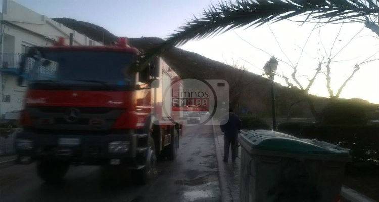 &Phi;&omega;&tau;&iota;ά &sigma;&epsilon; &kappa;&alpha;&mu;&iota;&nu;ά&delta;&alpha; &sigma;&pi;&iota;&tau;&iota;&omicron;ύ &sigma;&tau;&eta; &Mu;ύ&rho;&iota;&nu;&alpha; (photo)