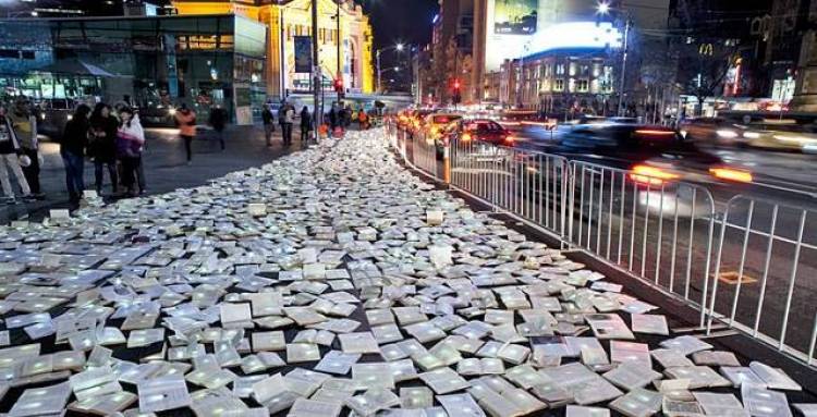 10.000 ποδοπατημένα βιβλία