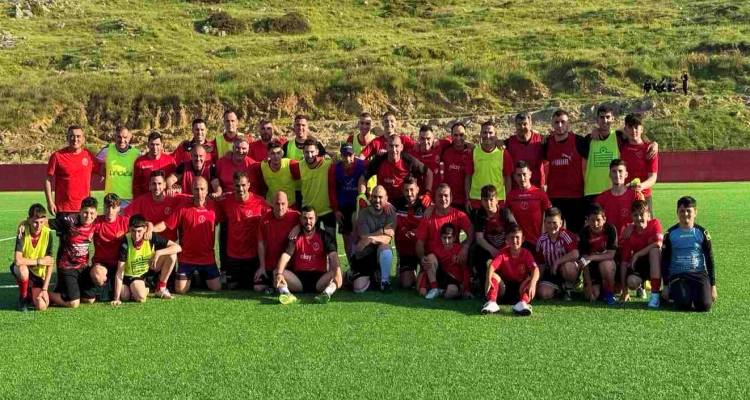 &Gamma;&iota;&omicron;&rho;&tau;&iota;&nu;ό &phi;&iota;&lambda;&iota;&kappa;ό &alpha;&pi;ό &tau;&omicron;&nu; &Kappa;&epsilon;&rho;&alpha;&upsilon;&nu;ό &Alpha;&gamma;ί&omicron;&upsilon; &Delta;&eta;&mu;&eta;&tau;&rho;ί&omicron;&upsilon; | &Tau;&rho;&epsilon;&iota;&sigmaf; &gamma;&epsilon;&nu;&iota;έ&sigmaf; &sigma;&tau;&omicron;&nu; ί&delta;&iota;&omicron; &alpha;&gamma;&omega;&nu;&iota;&sigma;&tau;&iota;&kappa;ό &chi;ώ&rho;&omicron;