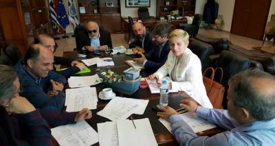 &Alpha;&upsilon;&tau;έ&sigmaf; &tau;&iota;&sigmaf; &alpha;&lambda;&lambda;&alpha;&gamma;έ&sigmaf; &sigma;&tau;&alpha; &alpha;&kappa;&tau;&omicron;&pi;&lambda;&omicron;ϊ&kappa;ά &delta;&rho;&omicron;&mu;&omicron;&lambda;ό&gamma;&iota;&alpha; &tau;&eta;&sigmaf; &Lambda;ή&mu;&nu;&omicron;&upsilon; &zeta;ή&tau;&eta;&sigma;&alpha;&nu; &omicron;&iota; &phi;&omicron;&rho;&epsilon;ί&sigmaf; &tau;&eta;&sigmaf; &Lambda;ή&mu;&nu;&omicron;&upsilon; (mp3)