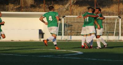 &Tau;&rho;&epsilon;&iota;&sigmaf; &omicron;&delta;&eta;&gamma;&omicron;ύ&nu; &sigma;&tau;&eta; &Lambda;ή&mu;&nu;&omicron; &tau;&eta;&nu; &kappa;&omicron;ύ&rho;&sigma;&alpha;