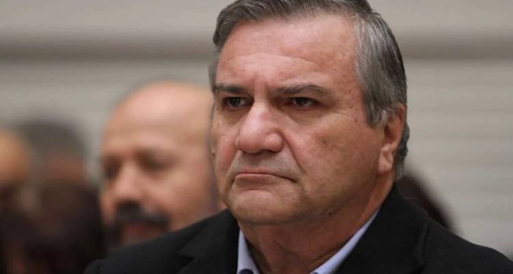 &Kappa;&alpha;&sigma;&tau;&alpha;&nu;ί&delta;&eta;&sigmaf;: &laquo;&Pi;&rho;&omicron;&sigma;&omega;&pi;&iota;&kappa;ή &pi;&rho;&omicron;&sigma;&beta;&omicron;&lambda;ή&raquo; &eta; &alpha;&pi;ό&phi;&alpha;&sigma;&eta; &Alpha;&nu;&delta;&rho;&omicron;&upsilon;&lambda;ά&kappa;&eta; &nu;&alpha; &kappa;&rho;&alpha;&tau;ή&sigma;&epsilon;&iota; &tau;&eta;&nu; έ&delta;&rho;&alpha; &sigma;&tau;&eta; &Theta;&epsilon;&sigma;&sigma;&alpha;&lambda;&omicron;&nu;ί&kappa;&eta;