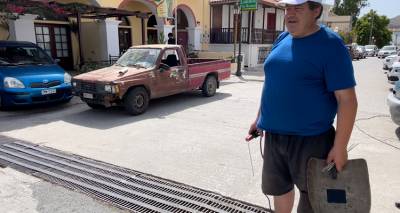 &Mu;ύ&rho;&iota;&nu;&alpha;: &Pi;&alpha;&rho;έ&mu;&beta;&alpha;&sigma;&eta; &epsilon;&pi;&iota;&tau;έ&lambda;&omicron;&upsilon;&sigmaf; &sigma;&tau;&omicron; &sigma;&eta;&mu;&epsilon;ί&omicron;-&pi;&alpha;&gamma;ί&delta;&alpha; &sigma;&tau;&eta; &Gamma;έ&phi;&upsilon;&rho;&alpha; (v&iacute;deo)