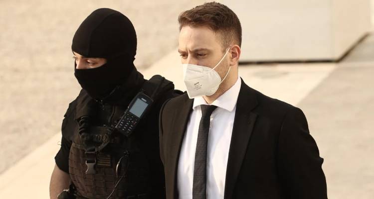 &Sigma;&tau;&omicron; &Epsilon;&phi;&epsilon;&tau;&epsilon;ί&omicron; &omicron; &Mu;&pi;ά&mu;&pi;&eta;&sigmaf; &Alpha;&nu;&alpha;&gamma;&nu;&omega;&sigma;&tau;ό&pi;&omicron;&upsilon;&lambda;&omicron;&sigmaf; | Ά&lambda;&lambda;&alpha;&xi;&epsilon; &delta;&iota;&kappa;&eta;&gamma;ό&rho;&omicron;, &theta;έ&lambda;&epsilon;&iota; &nu;&alpha; &mu;&epsilon;&iota;ώ&sigma;&epsilon;&iota; &tau;&alpha; &iota;&sigma;ό&beta;&iota;&alpha; &kappa;&alpha;&iota; 11 έ&tau;&eta;