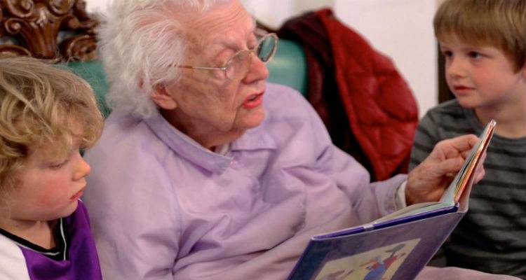 &Alpha;&phi;&iota;έ&rho;&omega;&mu;&alpha; &sigma;&tau;&eta; &Tau;&rho;ί&tau;&eta;  &Eta;&lambda;&iota;&kappa;ί&alpha; | &Sigma;&epsilon;&beta;&alpha;&sigma;&mu;ό&sigmaf;, &tau;&iota;&mu;ή&hellip; &phi;&rho;&omicron;&nu;&tau;ί&delta;&alpha;