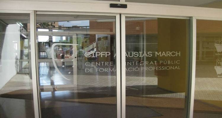 &Nu;έ&alpha; &sigma;&upsilon;&nu;&epsilon;&rho;&gamma;&alpha;&sigma;ί&alpha; &tau;&omicron;&upsilon; &Iota;&Epsilon;&Kappa; &Lambda;ή&mu;&nu;&omicron;&upsilon; &mu;&epsilon; &tau;&omicron; &delta;&eta;&mu;ό&sigma;&iota;&omicron; &Iota;&Epsilon;&Kappa; CIPFP "Ausias March" &tau;&eta;&sigmaf; &Iota;&sigma;&pi;&alpha;&nu;ί&alpha;&sigmaf; (photo)