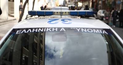 &Sigma;&omicron;&kappa;&alpha;&rho;&iota;&sigma;&tau;&iota;&kappa;ό: Ό&lambda;&omicron;&sigmaf; &omicron; &delta;&iota;ά&lambda;&omicron;&gamma;&omicron;&sigmaf; &alpha;&pi;&alpha;&tau;&epsilon;ώ&nu;&alpha; &mu;&epsilon; 80&chi;&rho;&omicron;&nu;&eta; &pi;&omicron;&upsilon; &tau;&eta;&sigmaf; ά&rho;&pi;&alpha;&xi;&epsilon; &chi;&rho;ή&mu;&alpha;&tau;&alpha; -&Eta; &gamma;&upsilon;&nu;&alpha;ί&kappa;&alpha; &xi;έ&sigma;&pi;&alpha;&sigma;&epsilon; &kappa;&alpha;&iota; &omicron;ύ&rho;&lambda;&iota;&alpha;&zeta;&epsilon;, &epsilon;&kappa;&epsilon;ί&nu;&omicron;&sigmaf; &alpha;&tau;ά&rho;&alpha;&chi;&omicron;&sigmaf;