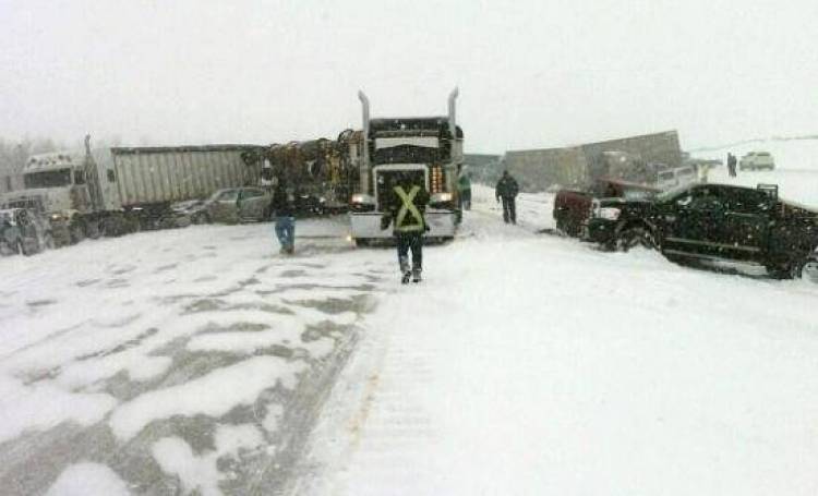 Καναδάς: Αιματηρή καραμπόλα με τουλάχιστον 100 τραυματίες