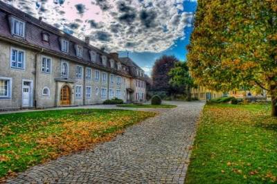 Στα άδυτα του ελβετικού οικοτροφείου που βγάζει την παγκόσμια ελίτ