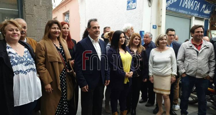 &laquo;&Eta; &Lambda;ή&mu;&nu;&omicron;&sigmaf; &Mu;&pi;&rho;&omicron;&sigma;&tau;ά&raquo;: &Epsilon;&gamma;&kappa;&alpha;&iota;&nu;&iota;ά&sigma;&tau;&eta;&kappa;&epsilon; &tau;&omicron; &epsilon;&kappa;&lambda;&omicron;&gamma;&iota;&kappa;ό &kappa;έ&nu;&tau;&rho;&omicron; &tau;&omicron;&upsilon; &Beta;&alpha;&gamma;&gamma;έ&lambda;&eta; &Gamma;&iota;&alpha;&rho;&mu;&alpha;&delta;&omicron;ύ&rho;&omicron;&upsilon; (photos &amp; video)
