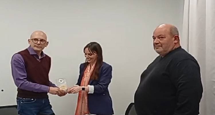 Ά&gamma;&iota;&omicron;&sigmaf; &Epsilon;&upsilon;&sigma;&tau;&rho;ά&tau;&iota;&omicron;&sigmaf;: &Pi;&rho;&omicron;&sigma;&lambda;ή&psi;&epsilon;&iota;&sigmaf; &mu;&eta;&chi;&alpha;&nu;&iota;&kappa;ώ&nu;, &alpha;&nu;&alpha;&kappa;&alpha;&tau;&alpha;&sigma;&kappa;&epsilon;&upsilon;ή &sigma;&chi;&omicron;&lambda;&epsilon;ί&omega;&nu; &kappa;&alpha;&iota; &tau;&omicron; &sigma;&tau;&omicron;ί&chi;&eta;&mu;&alpha; &tau;&eta;&sigmaf; &Mu;&alpha;&rho;&alpha;&sigma;&lambda;&epsilon;ί&omicron;&upsilon; | &Omicron;&iota; &delta;&epsilon;&sigma;&mu;&epsilon;ύ&sigma;&epsilon;&iota;&sigmaf; &tau;&eta;&sigmaf; &Beta;&iota;&beta;ή&sigmaf; &Chi;&alpha;&rho;&alpha;&lambda;&alpha;&mu;&pi;&omicron;&gamma;&iota;ά&nu;&nu;&eta;