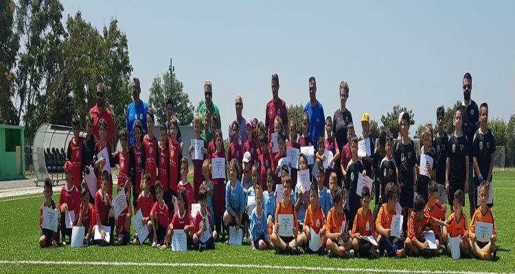 &Lambda;ή&mu;&nu;&omicron;&sigmaf;: &Mu;&epsilon; &mu;&epsilon;&gamma;ά&lambda;&eta; &epsilon;&pi;&iota;&tau;&upsilon;&chi;ί&alpha; &omicron;&lambda;&omicron;&kappa;&lambda;&eta;&rho;ώ&theta;&eta;&kappa;&epsilon; &tau;&omicron; 1&omicron; &Tau;&omicron;&upsilon;&rho;&nu;&omicron;&upsilon;ά &Upsilon;&pi;&omicron;&delta;&omicron;&mu;ώ&nu; &Pi;&omicron;&delta;&omicron;&sigma;&phi;&alpha;ί&rho;&omicron;&upsilon; "Bambini Football Stars"!