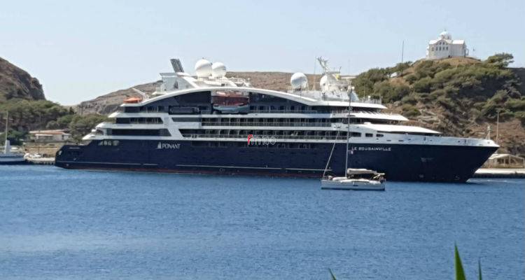 &Sigma;&tau;&eta; &Lambda;ή&mu;&nu;&omicron; &tau;&omicron; &epsilon;&nu;&tau;&upsilon;&pi;&omega;&sigma;&iota;&alpha;&kappa;ό &kappa;&rho;&omicron;&upsilon;&alpha;&zeta;&iota;&epsilon;&rho;ό&pi;&lambda;&omicron;&iota;&omicron; Le Bougainville (photos + video)