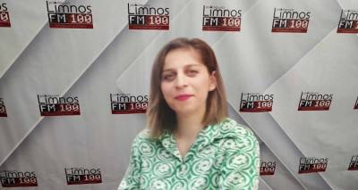 &Mu;&alpha;&rho;ί&alpha; &Kappa;&alpha;&kappa;&alpha;&lambda;ή: &laquo;&Eta; &kappa;ά&theta;&epsilon; &mu;έ&rho;&alpha; &sigma;&tau;&omicron;&nu; Ά&gamma;&iota;&omicron; &Epsilon;&upsilon;&sigma;&tau;&rho;ά&tau;&iota;&omicron; &epsilon;ί&nu;&alpha;&iota;  έ&nu;&alpha; &sigma;&tau;&omicron;ί&chi;&eta;&mu;&alpha; &pi;&omicron;&upsilon; &pi;&rho;έ&pi;&epsilon;&iota; &nu;&alpha; &kappa;&epsilon;&rho;&delta;&eta;&theta;&epsilon;ί&raquo; (audio)