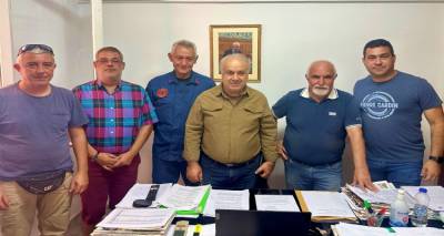 &Pi;&alpha;&rho;&alpha;&sigma;&kappa;&epsilon;&upsilon;&alpha;ΐ&delta;&eta;&sigmaf;: "&Alpha;&nu;ά&gamma;&kappa;&eta; &Mu;&omicron;&nu;&iota;&mu;&omicron;&pi;&omicron;ί&eta;&sigma;&eta;&sigmaf; &tau;&omega;&nu; &Epsilon;&pi;&omicron;&chi;&iota;&kappa;ώ&nu; &Pi;&upsilon;&rho;&omicron;&sigma;&beta;&epsilon;&sigma;&tau;ώ&nu;"